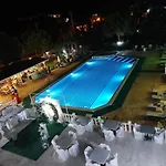 Palm Club アパートホテル