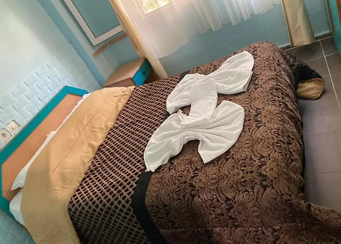 Hotel apartamentowy Palm Club *