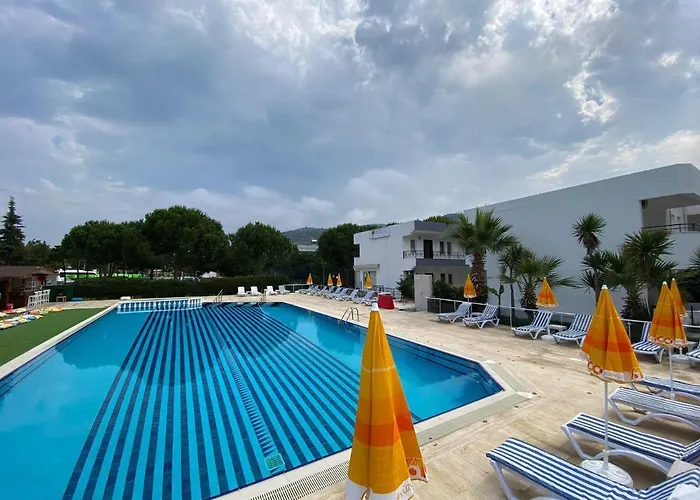 Palm Club Hotel apartamentowy *